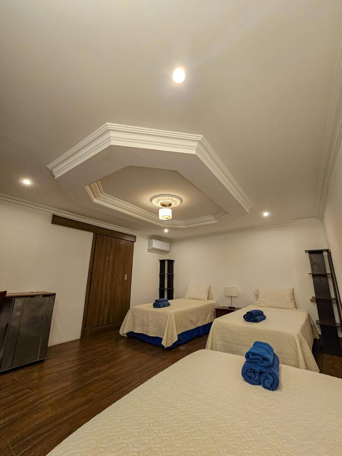 Plaza Lobos Suites San Cristobal Exterior photo